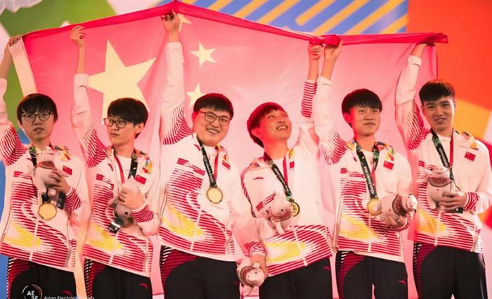 Uzi重返赛场，大比分获胜首场状态出色，瑞士队观众沸腾！