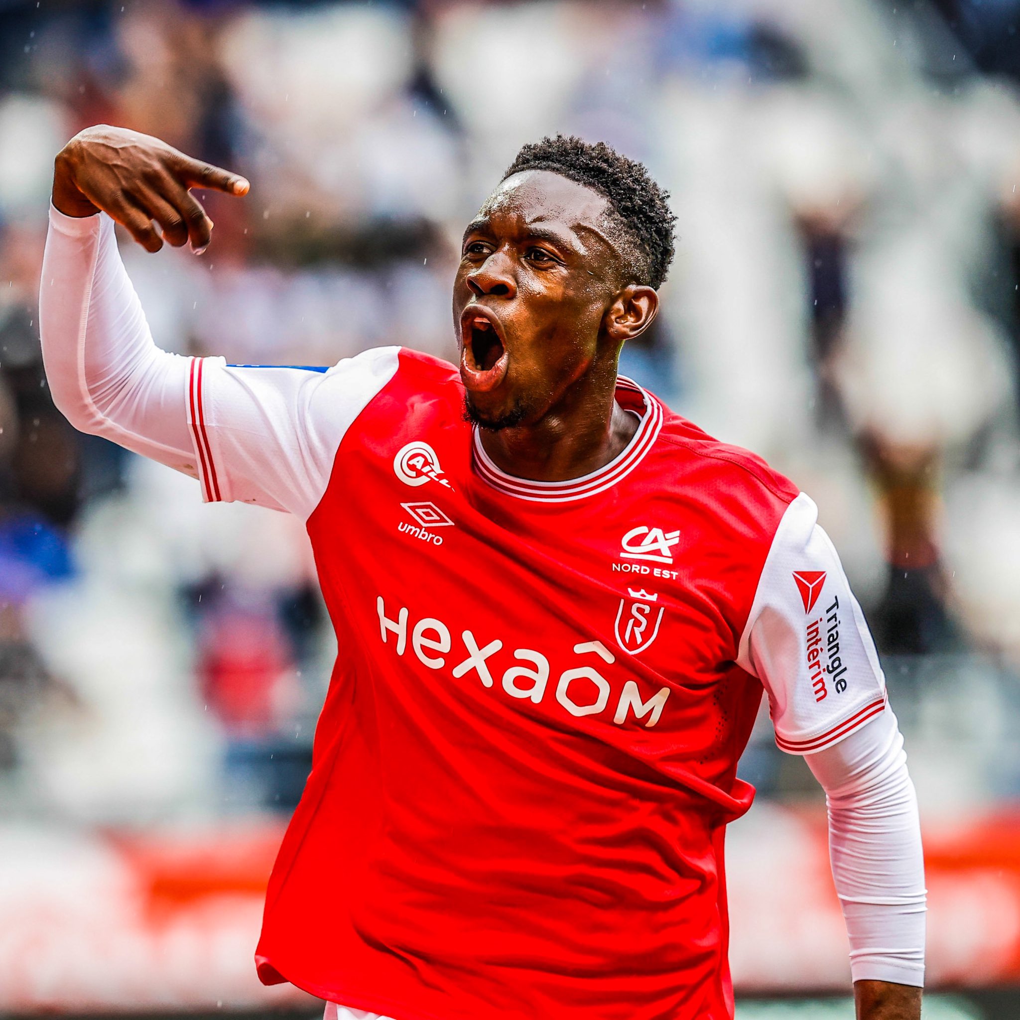 九游娱乐-姆巴佩重返赛场，比赛规则变更首场状态出色，阿森纳观众沸腾！