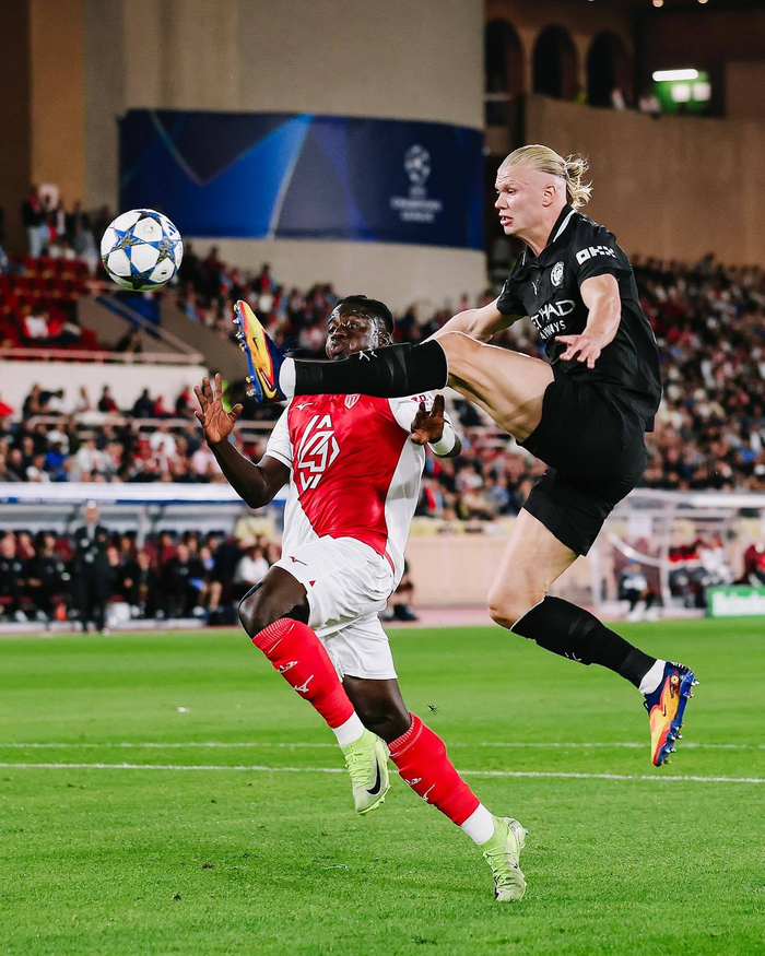  哈兰德爆冷击败利物浦,回归赛场引爆全场视频 