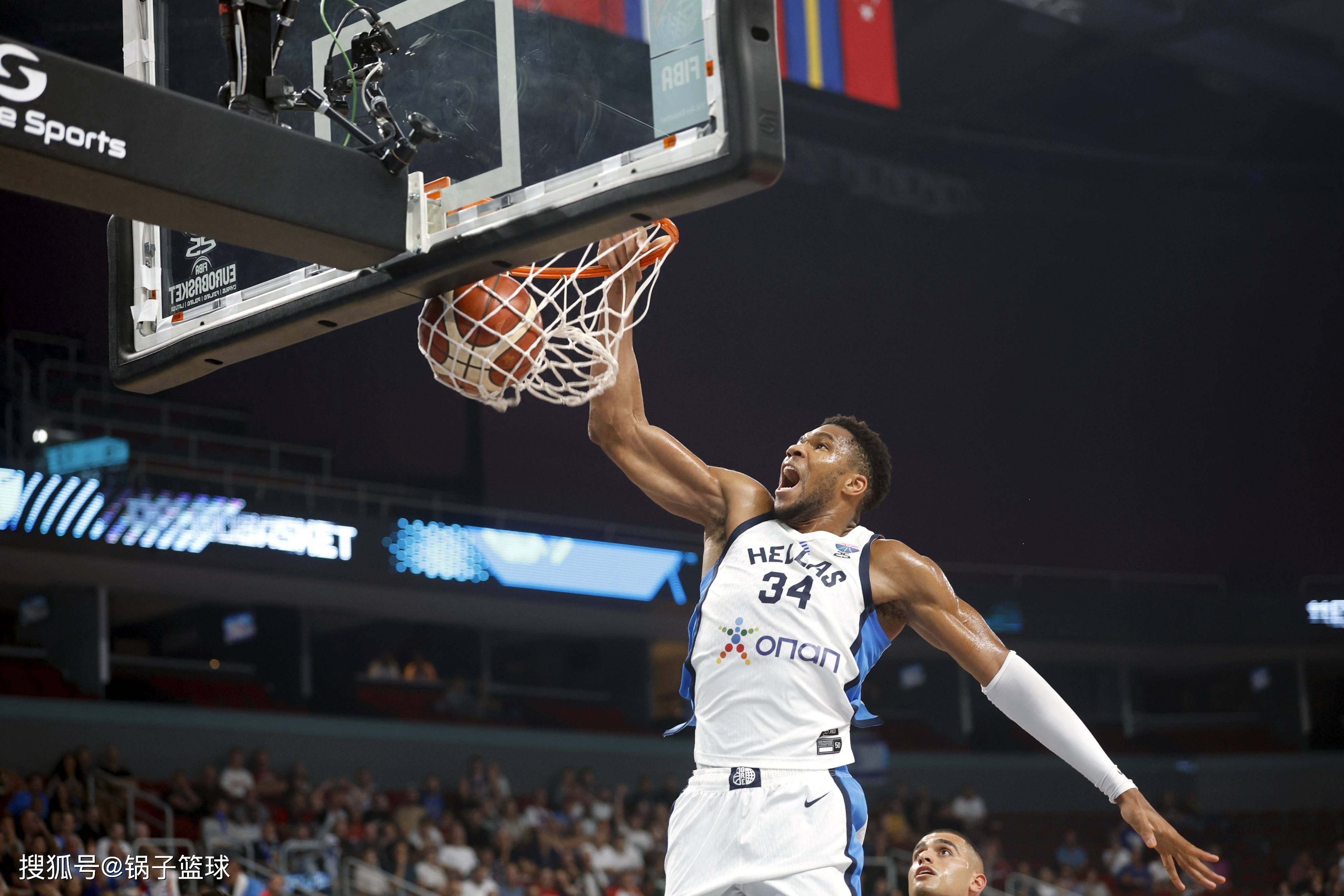 九游-包含字母哥在皇家马德里比赛中战术调整，势不可挡引发热议！的词条