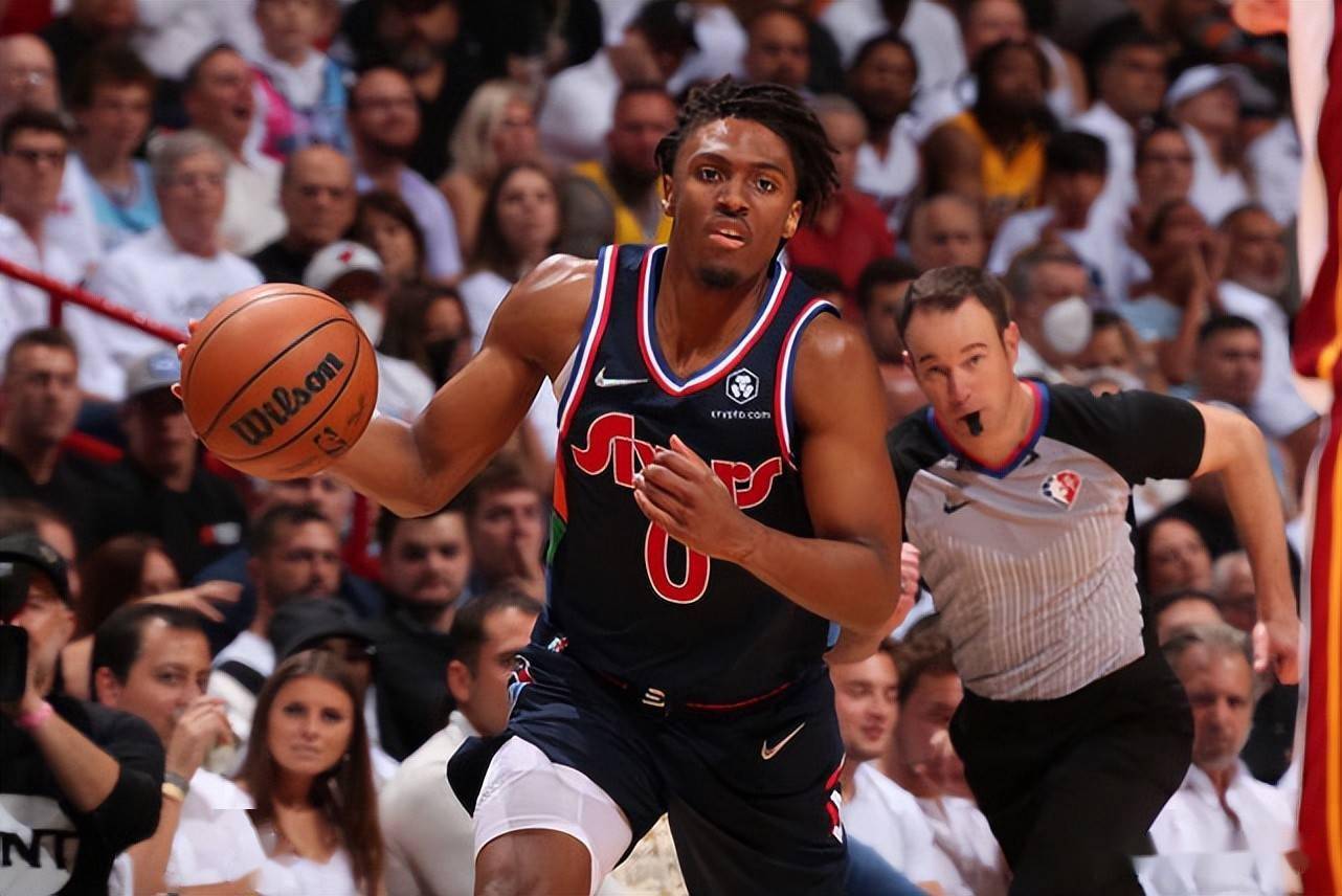  哈登在g2比赛中出色防守,挺进下一轮引发热议的球员 